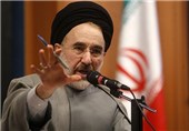 کنایه محمد خاتمی به میرحسین موسوی: اصلاحات از طریق همین قانون اساسی میسّر است