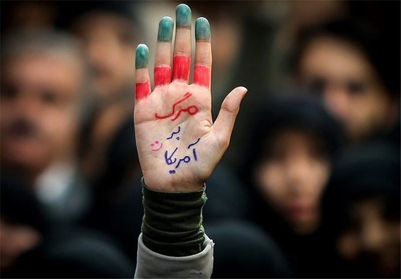 راهپیمایی دانشجویان دانشگاه صنعتی شریف به مناسبت یوم الله سیزده آبان برگزار شد