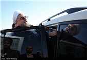 حجت الاسلام حسن روحانی رئیس جمهور هنگام ورود به فرودگاه عسلویه