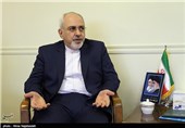 محمدجواد ظریف وزیر امور خارجه قبل از دیدار با امام جمعه مشهد