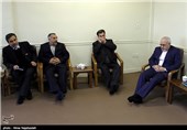محمدجواد ظریف وزیر امور خارجه قبل از دیدار با امام جمعه مشهد