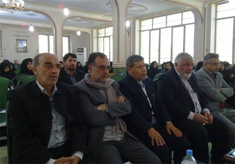 نشست مدیران آموزشگاه‌های دامغان با مديركل آموزش و پرورش سمنان