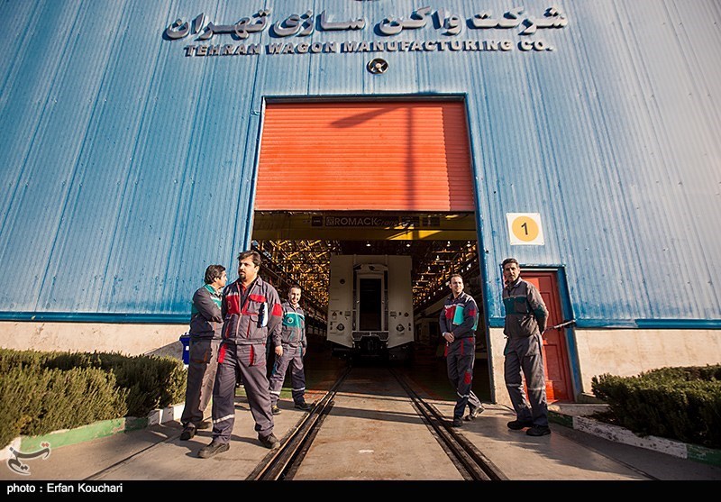 بازدید اعضای شورای شهر از واگن سازی و متروی تهران