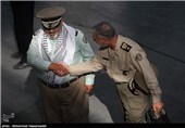 سرلشکر فیروزآبادی و سردار شیرازی در نماز عید سعید فطر به امامت رهبر معظم انقلاب-مصلی تهران