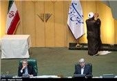 جلسه استیضاح وزیر علوم / مجلس به وزیر علوم رأی عدم اعتماد داد
