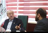 حضور عسگر اولادی در خبرگزاری تسنیم