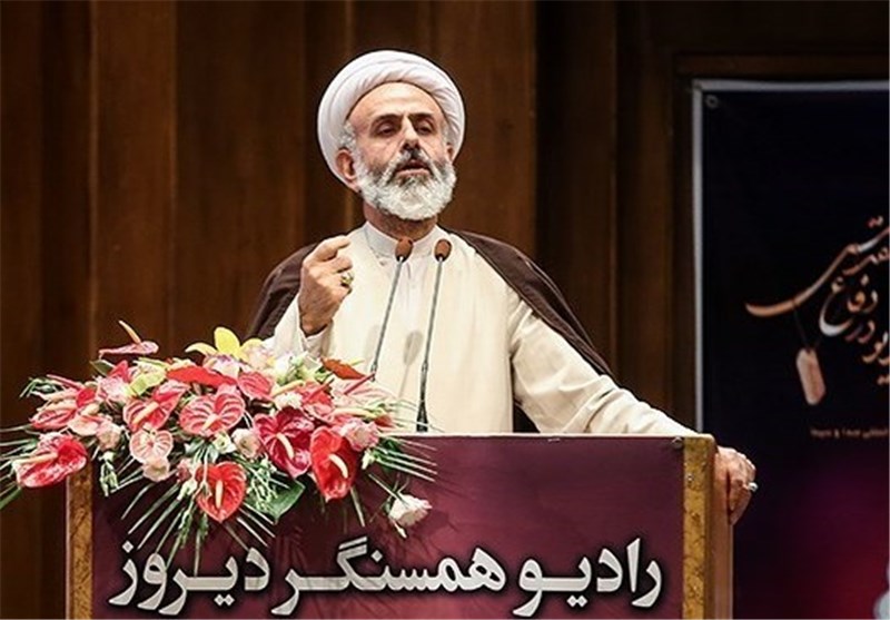 آمریکایی‌ها با گروه‌های تکفیری‌ وحدت‌شکنی در میان امت اسلامی را دنبال می‌کنند