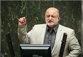 قاضی‌پور: حذف صفرها از پول ملی پاس گل دولت به ثروتمندان است