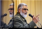 امیر پوردستان فرمانده نیروی زمینی ارتش در مراسم رونمایی از دستاوردهای جدید ارتش