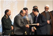 تقدیر از برگزیدگان پنجمین جشنواره علمی تحقیقاتی علوم پزشکی سپاه 