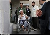 انتقال مجروحان حادثه تروریستی یمن به بیمارستان بقیه الله الاعظم تهران