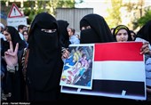 تجمع دانشجویان مقابل سفارت عربستان در اعتراض به جنایات آل سعود
