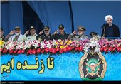 مراسم رژه روز ارتش با حضور حجت‌الاسلام حسن روحانی رئیس جمهور