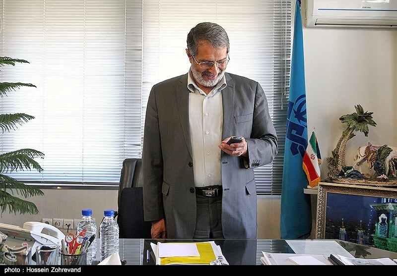 تلویزیون , صدا و سیمای جمهوری اسلامی ایران , بازیگران سینما و تلویزیون ایران , مجریان تلویزیون ایران , شبکه یک , شبکه سه سیما , شبکه نسیم , مهران مدیری , عبدالعلی علی عسگری , سریال پایتخت ,