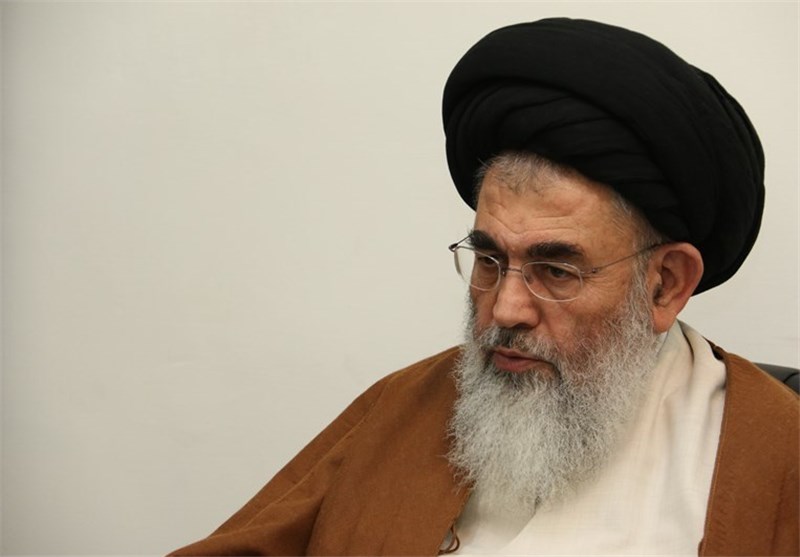 «انقلابی» عمل کردن راه‌حل رفع آسیبهای اجتماعی است