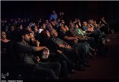 ازدحام مردم برای گرفتن بلیت بازی ایران آمریکا در سینماها/ قیمت بلیت چقدر است؟