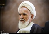 آیت‌الله حائری شیرازی؛ از حماسه "شمشیرگرها" تا ضدیت با فتنه‌گران 88