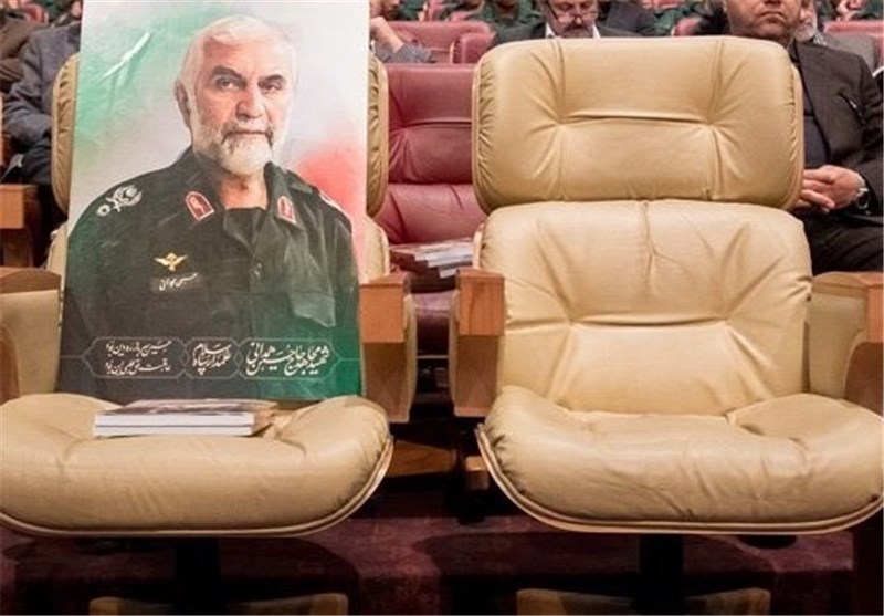 تقدیر دانشجویان و هنرمندان از خانواده شهیدسردار همدانی