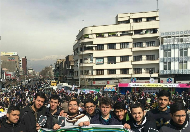 با مخاطبان