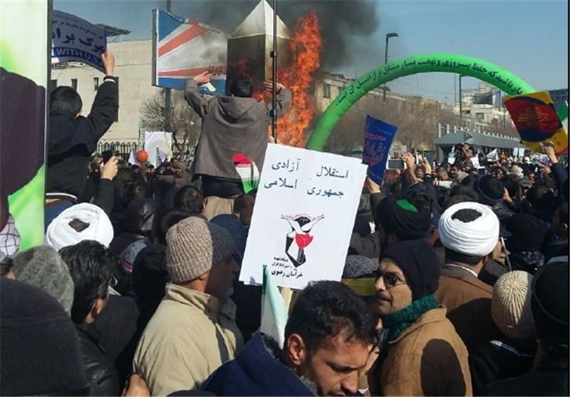 با مخاطبان