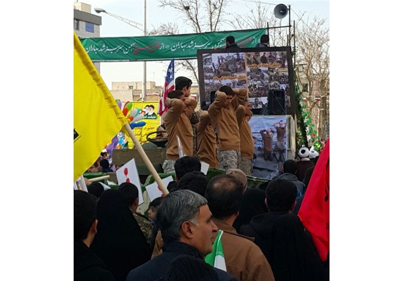 با مخاطبان