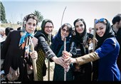 مراسم درختکاری با حضور هنرمندان و کودکان کار