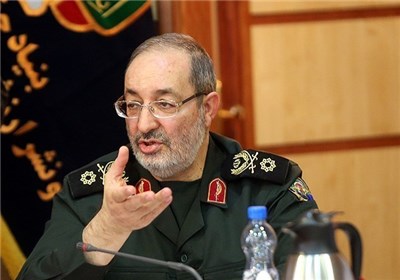 سردار جزایری: هیچ‌کس حق مذاکره با بیگانگان در مورد توان موشکی کشور را ندارد