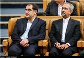 محمد نهاوندیان رئیس دفتر رئیس جمهور و سیدحسن قاضی‌زاده هاشمی وزیر بهداشت در دهمین سالگرد روز ملی فناوری هسته‌ای