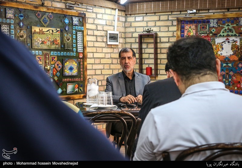 نشست خبری باهنر