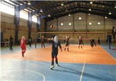 حضور دختر مایدا چیچیچ با پوشش دختران ایران در تمرین نوجوانان + عکس