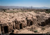 منطقه خاورشهر در روستای قاسم آباد جزء مناطق محرومی است که در حوالی تهران واقع شده است.شغل بیشتر این مردم کار در کوره های آجرپزی است.