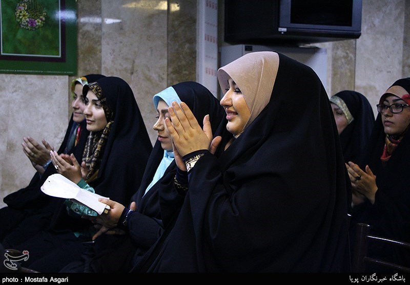 اولین محفل شعر و ترانه قرار