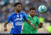 دیدار تیم های فوتبال استقلال تهران و ماشین سازی تبریز