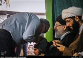 دیدار مردم با آیت الله سید علی لواسانی