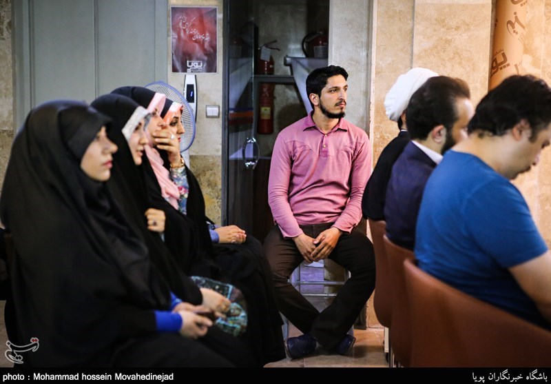 دومین محفل شعر و ترانه قرار