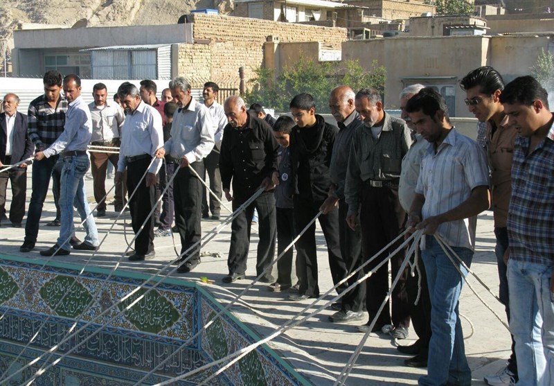 خیمه برافراشتن مردم زرقان؛ آئینی به قدمت 400 سال در روز 27 ذی‌الحجه