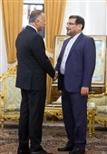 دیدار مصطفی کاظمی رییس سرویس اطلاعات عراق با امیر دریابان علی شمخانی دبیر شورای عالی امنیت ملی ایران