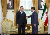 دیدار مصطفی کاظمی رییس سرویس اطلاعات عراق با امیر دریابان علی شمخانی دبیر شورای عالی امنیت ملی ایران
