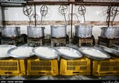 طبخ غذای نذری درحسینیه  بیت الرقیه تهران-شب تاسوعای حسینی