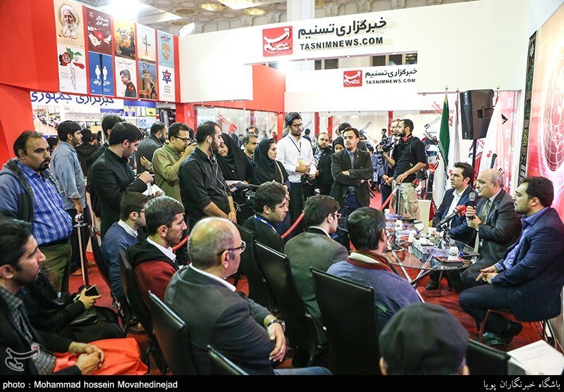 کنفرانس خبری سفیر روسیه در تهران در غرفه خبرگزاری تسنیم