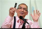 ابتلای "زیباکلام" به بیماری در زندان صحت ندارد