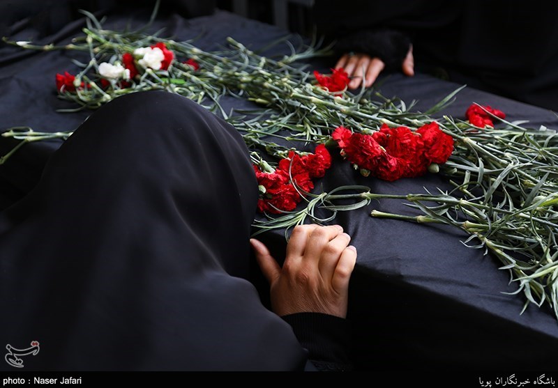 تشییع پیکر شهید گمنام در کوی دانشگاه تهران