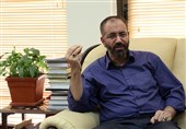 مومنی شریف: ادبیات پایداری و دفاع مقدس انسان را به خود آرمانی‌اش ارجاع می‌دهد