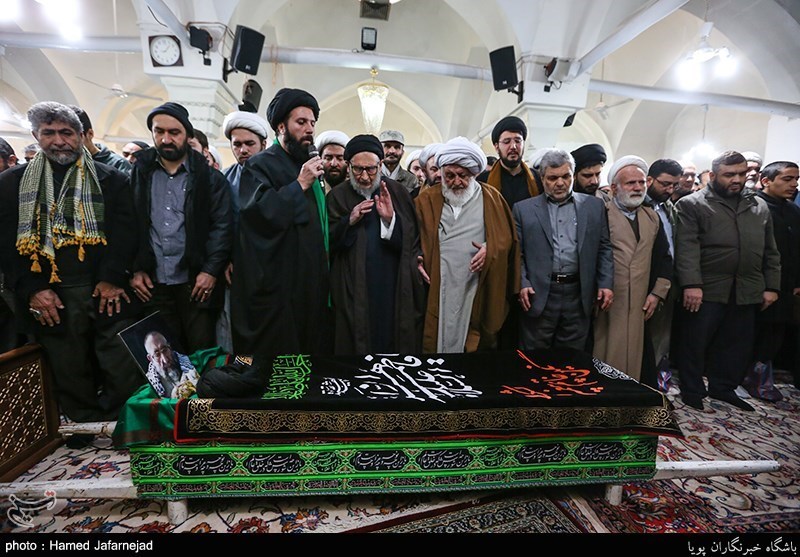 تشییع پیکر آیت الله خسروشاهی