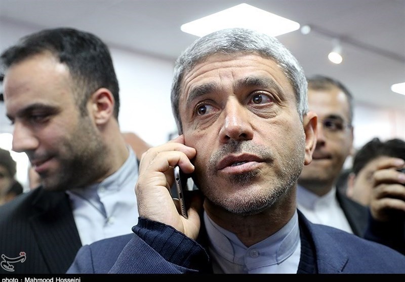 طیب‌نیا استفاده وزیر وارداتچی از کارت بازرگانی پسر روستایی را رد نکرد