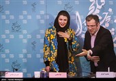 ورود لیلا حاتمی بازیگر به نشست خبری فیلم رگ خواب - سی و پنجمین جشنواره فیلم فجر