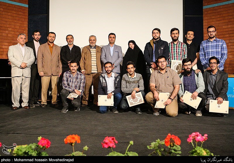 	  مراسم اختتامیه نمایشگاه عکس عشق و آتش کار گروهی عکاسان باشگاه خبرنگاران پویا(تسنیم) از حادثه تلخ ریزش ساختمان پلاسکو
