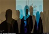 مراسم اختتامیه نمایشگاه عکس عشق و آتش کار گروهی عکاسان باشگاه خبرنگاران پویا(تسنیم) از حادثه تلخ ریزش ساختمان پلاسکو 