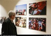 نمایشگاه عکس «عشق و آتش» کار گروهی عکاسان باشگاه خبرنگاران پویا(تسنیم)