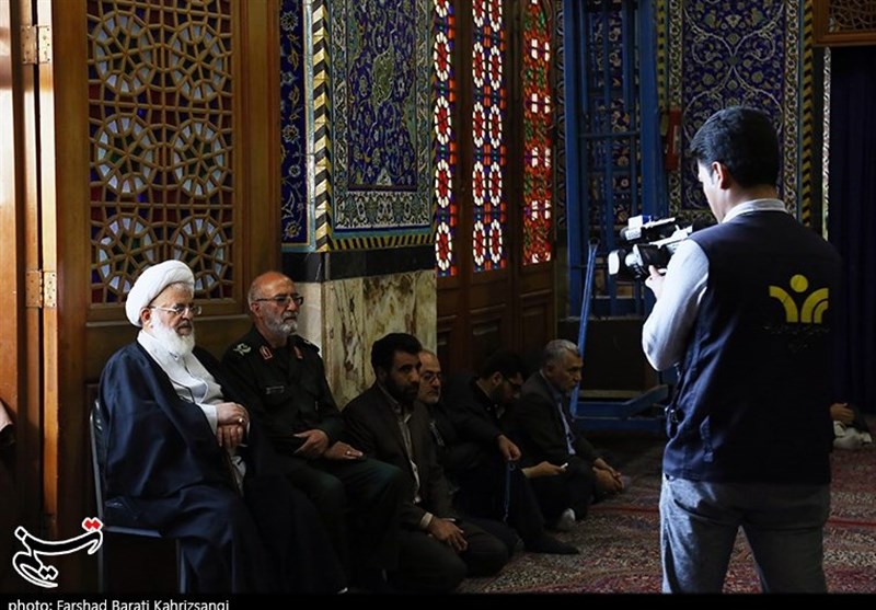 حضور آیت الله محمدرضا ناصری یزدی در یادواره شهدای دهم فروردین یزد